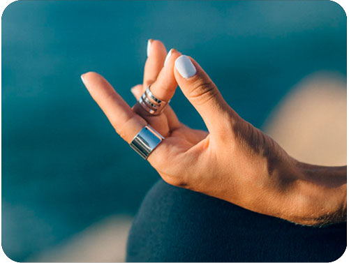 Una mano como referencia a una tecnica de meditacion